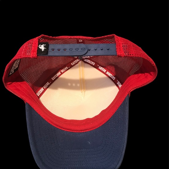Catchin’ Deers Mesh SnapBack Trucker Hat GUC - Picture 3 of 3